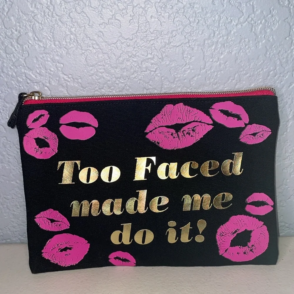 Too Faced Makeup Bag 💋 Too Faced Made Me Do It Cosmetic Makeup Bag 👛💄 🆕